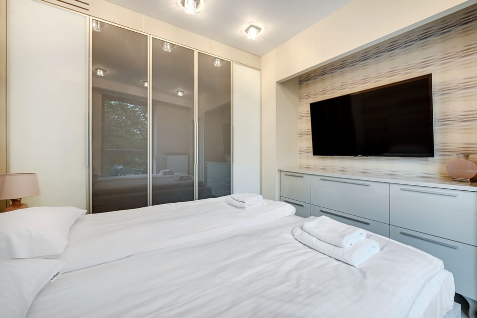 Deluxe Apartment | 1 bedroom, memory foam beds, blackout drapes, soundproofing