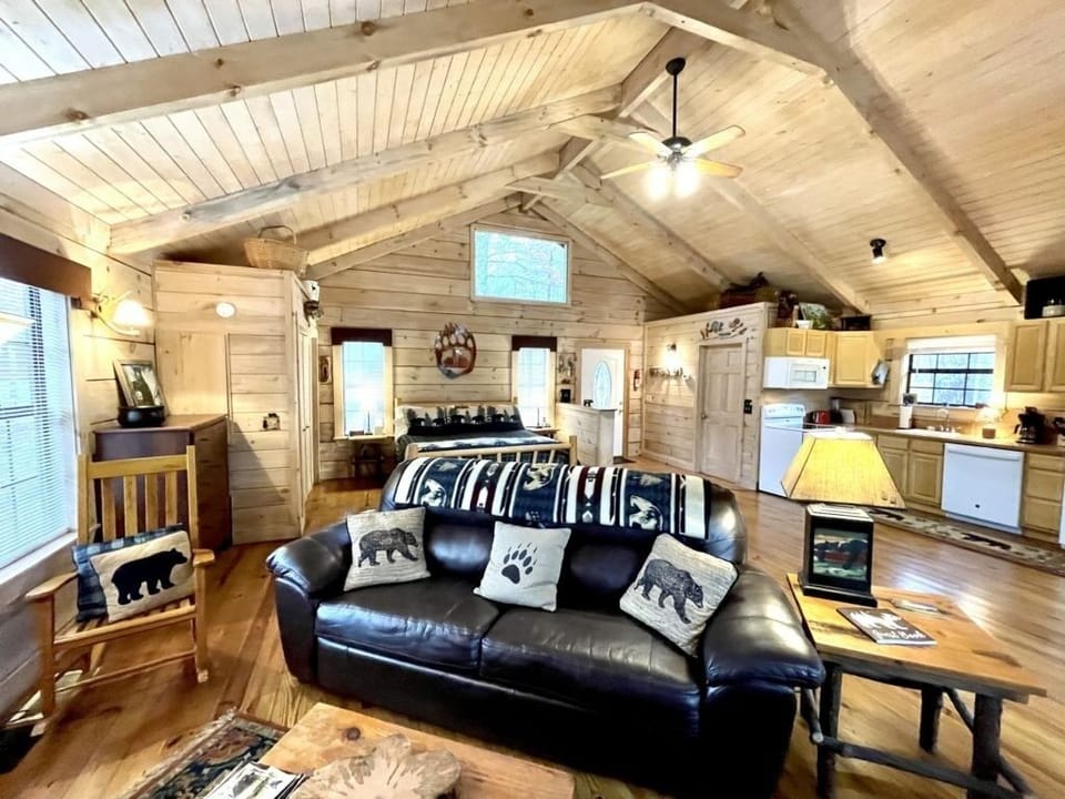 Studio | Living area