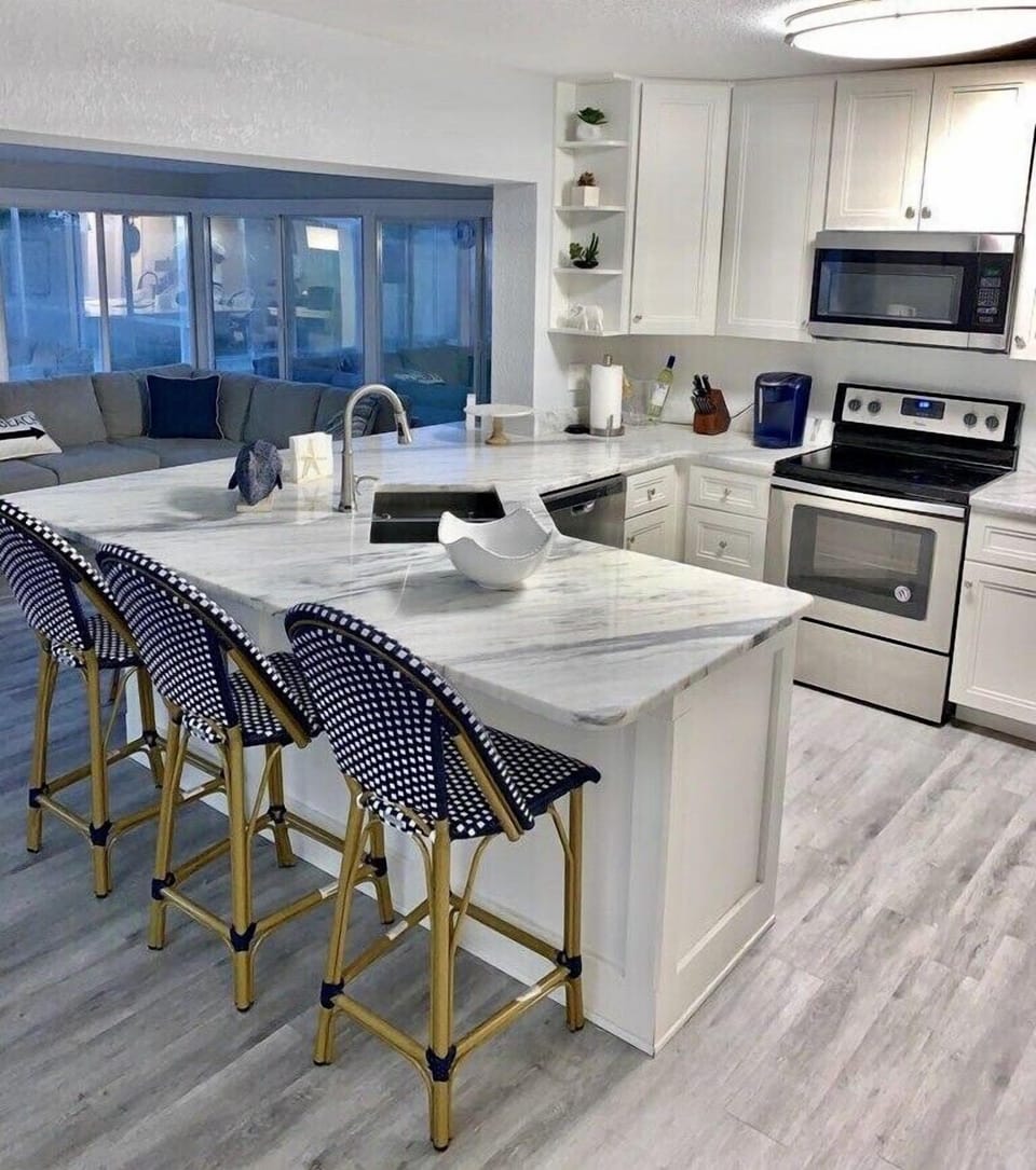 Fully stocked kitchen 