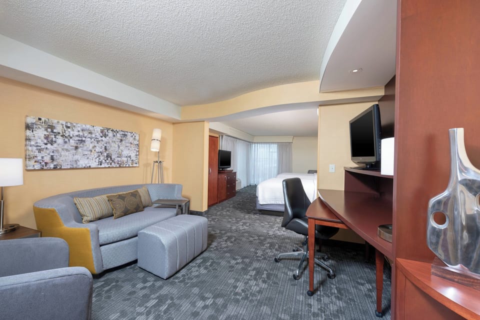 Premium bedding, pillowtop beds, in-room safe, desk