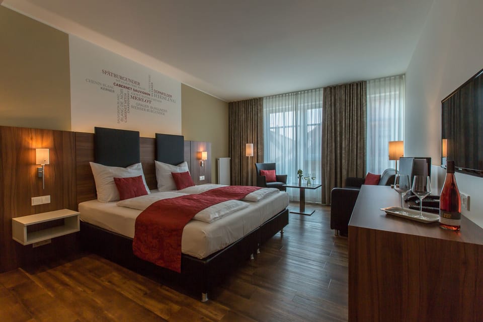 Hypo-allergenic bedding, minibar, in-room safe, desk