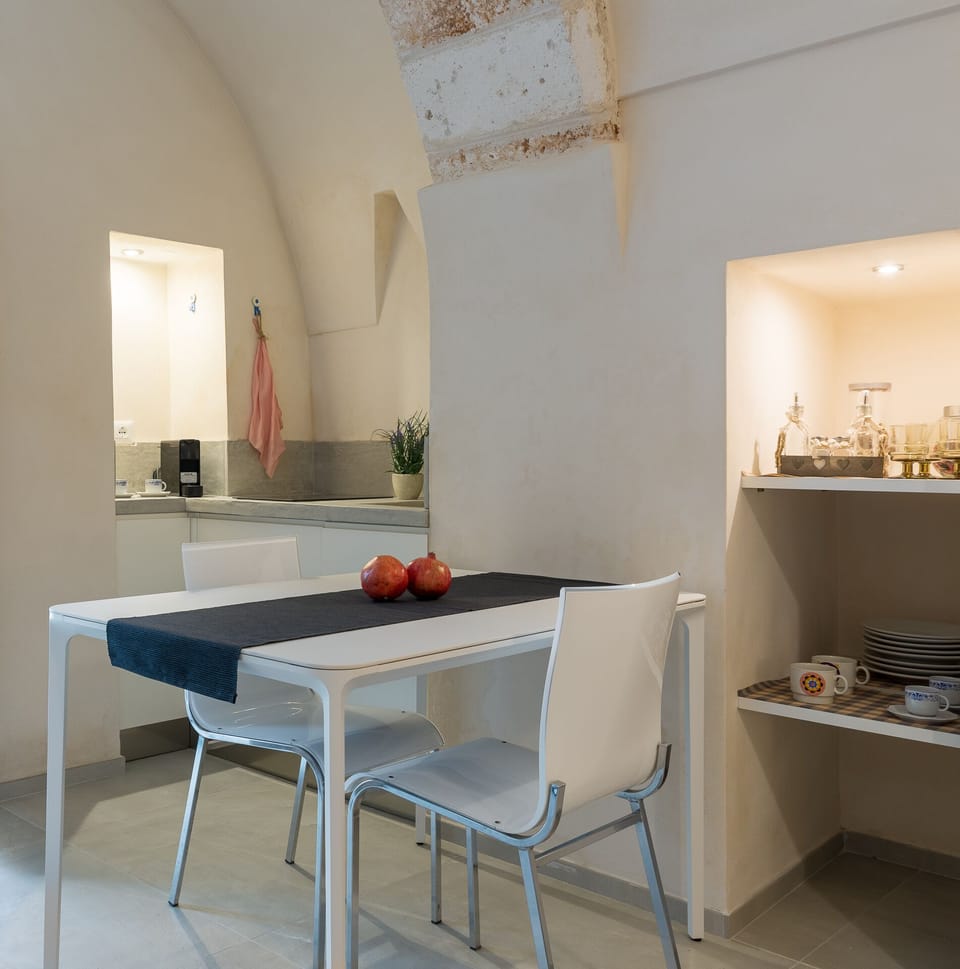 Studio | In-room dining