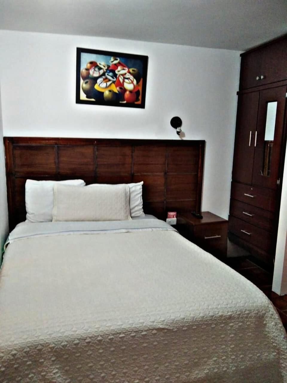 WiFi (free), bed sheets