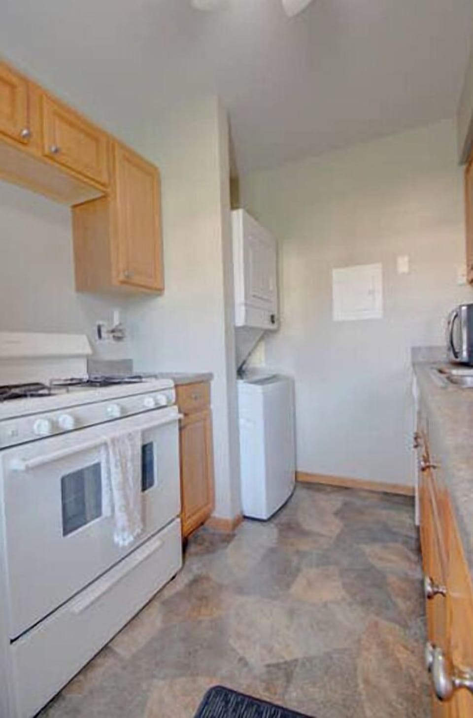 Kitchen and in-house laundry area is available
