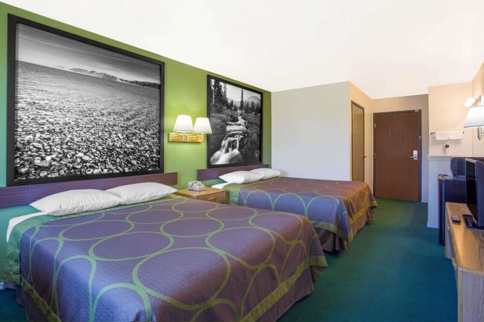 Queen Room