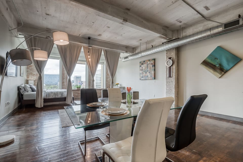 Luxury Apartment, 2 Bedrooms, City View, Executive Level | Living area | 55-inch Smart TV with digital channels, TV, Netflix