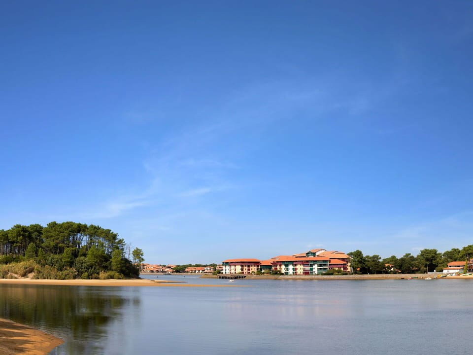 Sky, Body Of Water, Water, Water Resources, Blue, River, Daytime, Waterway, Cloud, Bank