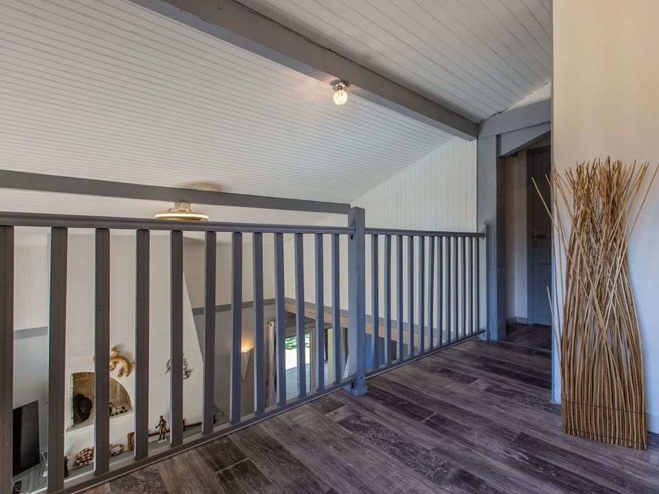 Wood, Building, Lighting, Interior Design, Flooring, Wood Stain, Floor, House, Hardwood, Real Estate