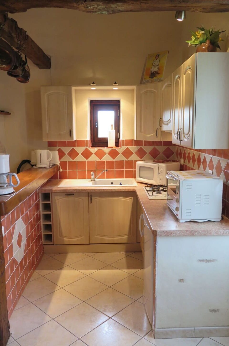 Cabinetry, Countertop, Property, Furniture, Sink, Wood, Plumbing Fixture, Kitchen, Lighting, Tap