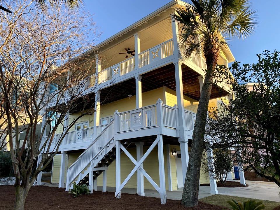 Sideview of house