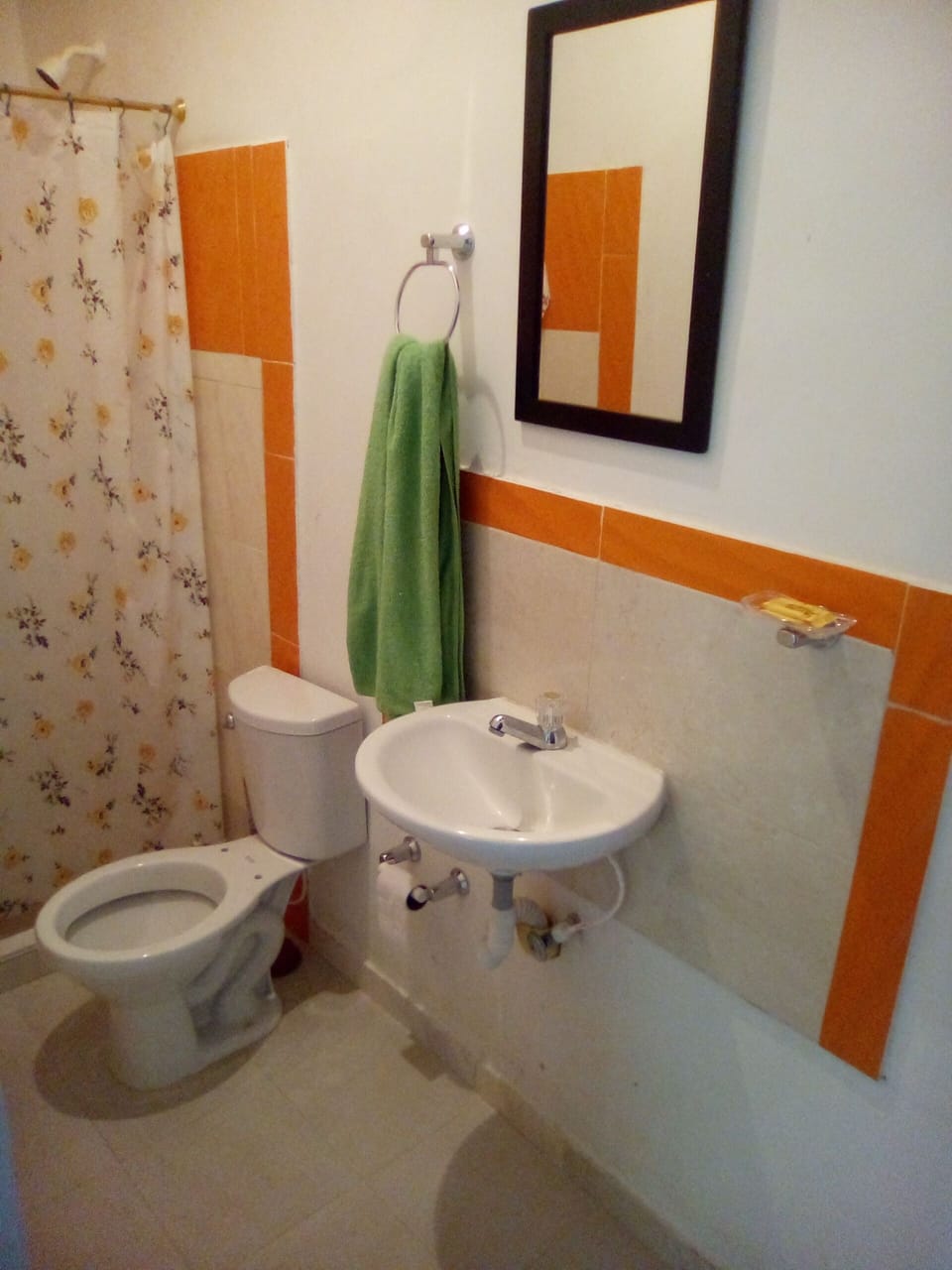 Basic Room, 1 Double Bed | Free WiFi, bed sheets
