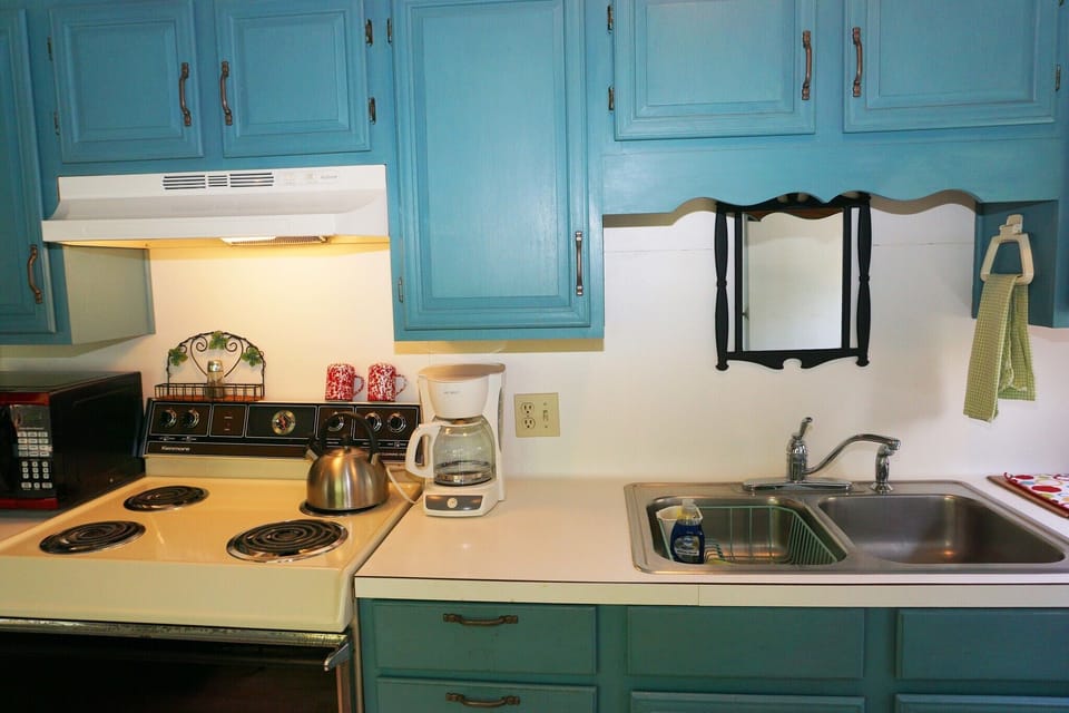 Full kitchen