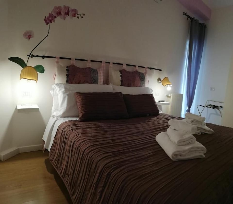 Classic Double Room | Premium bedding, down comforters, pillowtop beds, in-room safe