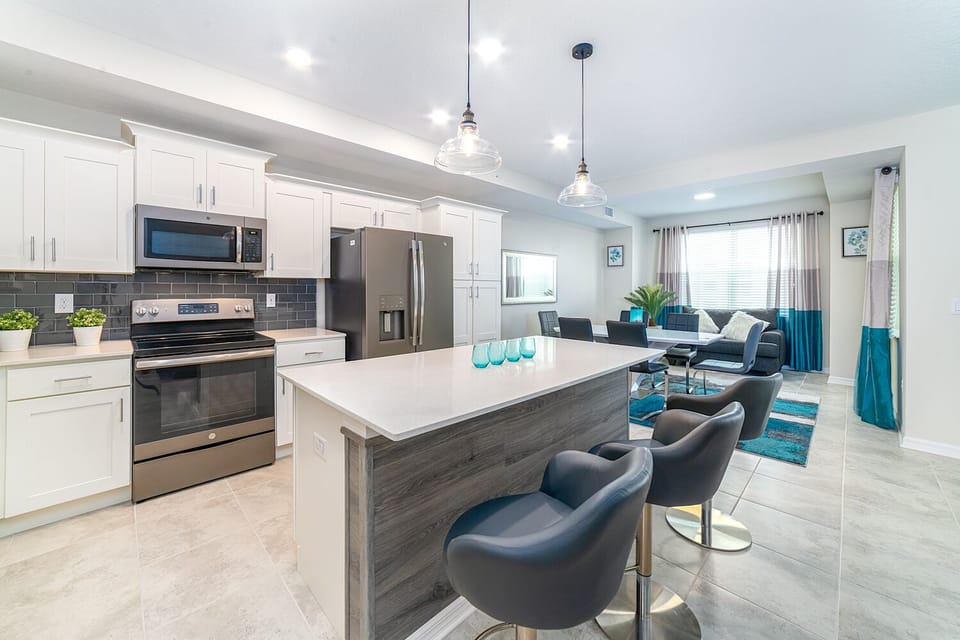 Spacious modern open plan 