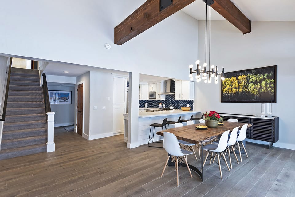 Dining Area with Seating for Eight