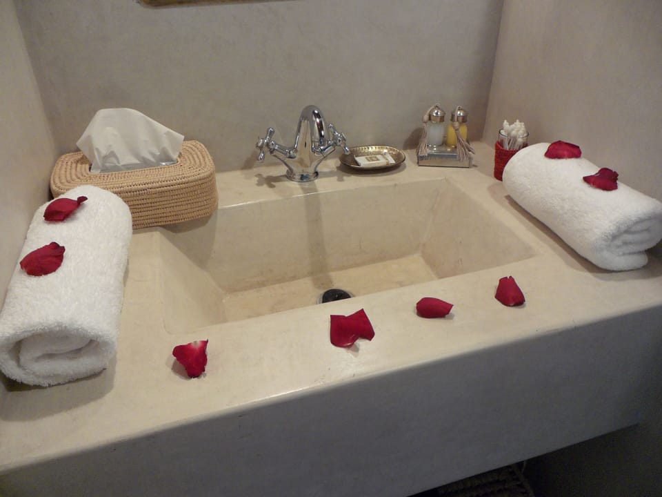 Superior Double Room | Bathroom | Shower