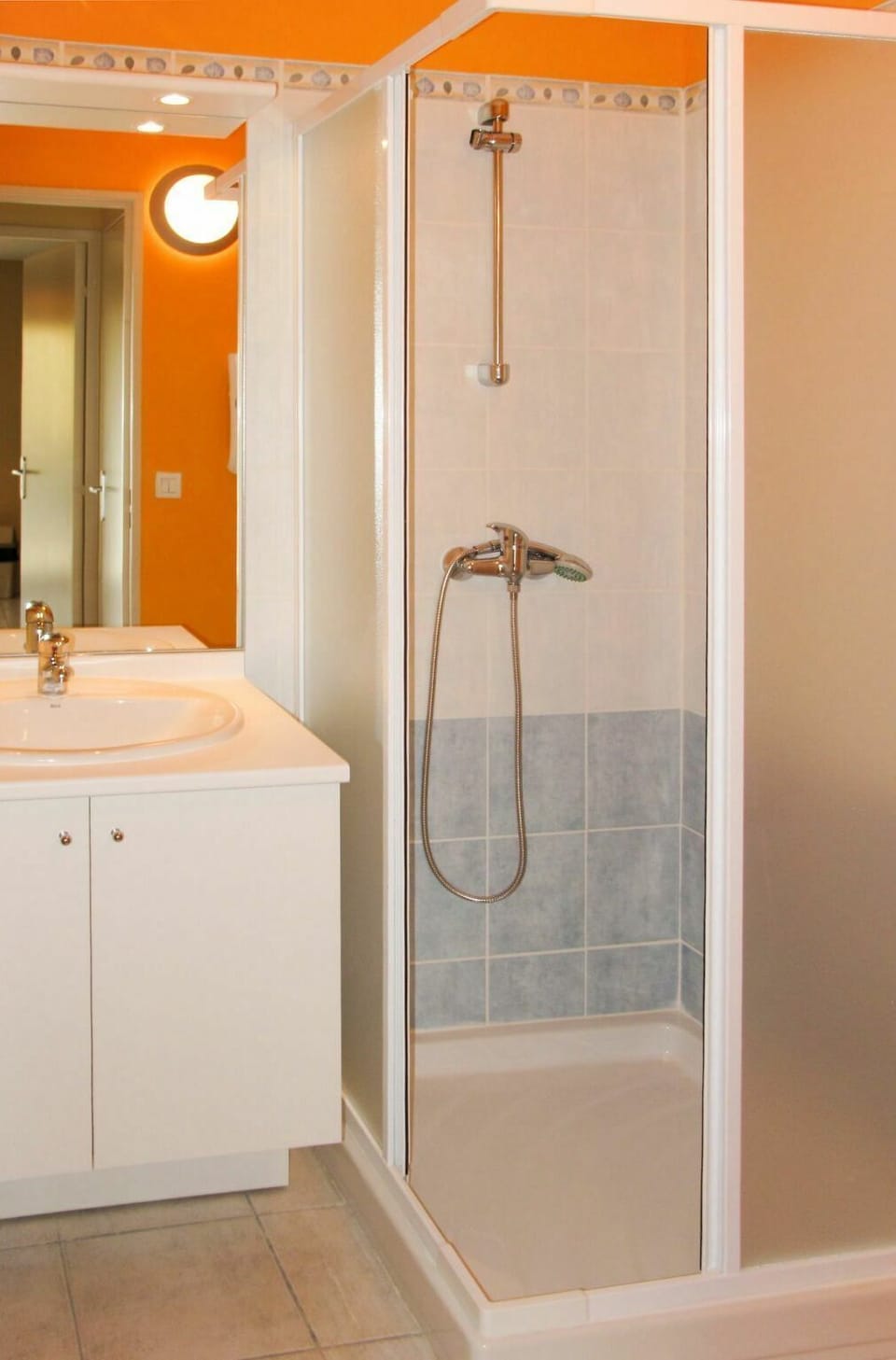 Room, Bathroom, Property, Door, Tile, Interior Design, Floor, Plumbing Fixture, Real Estate, Shower Door