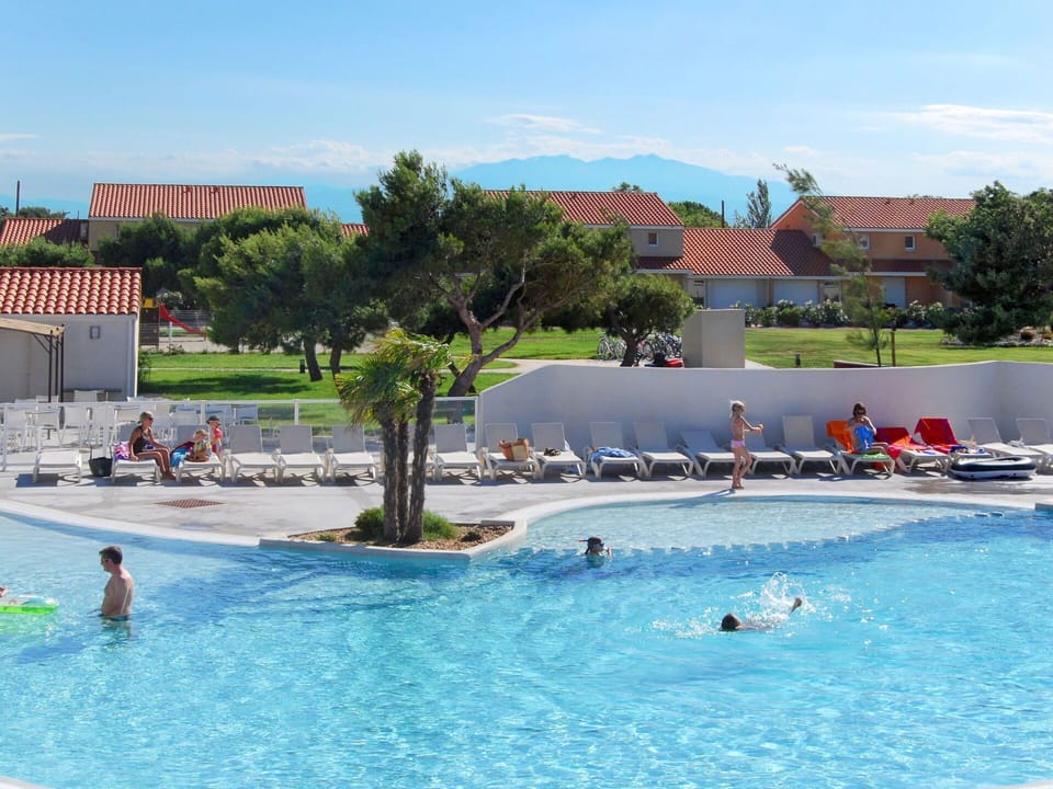 Swimming Pool, Water Park, Leisure, Leisure Centre, Resort, Town, Vacation, Resort Town, Recreation, Human Settlement