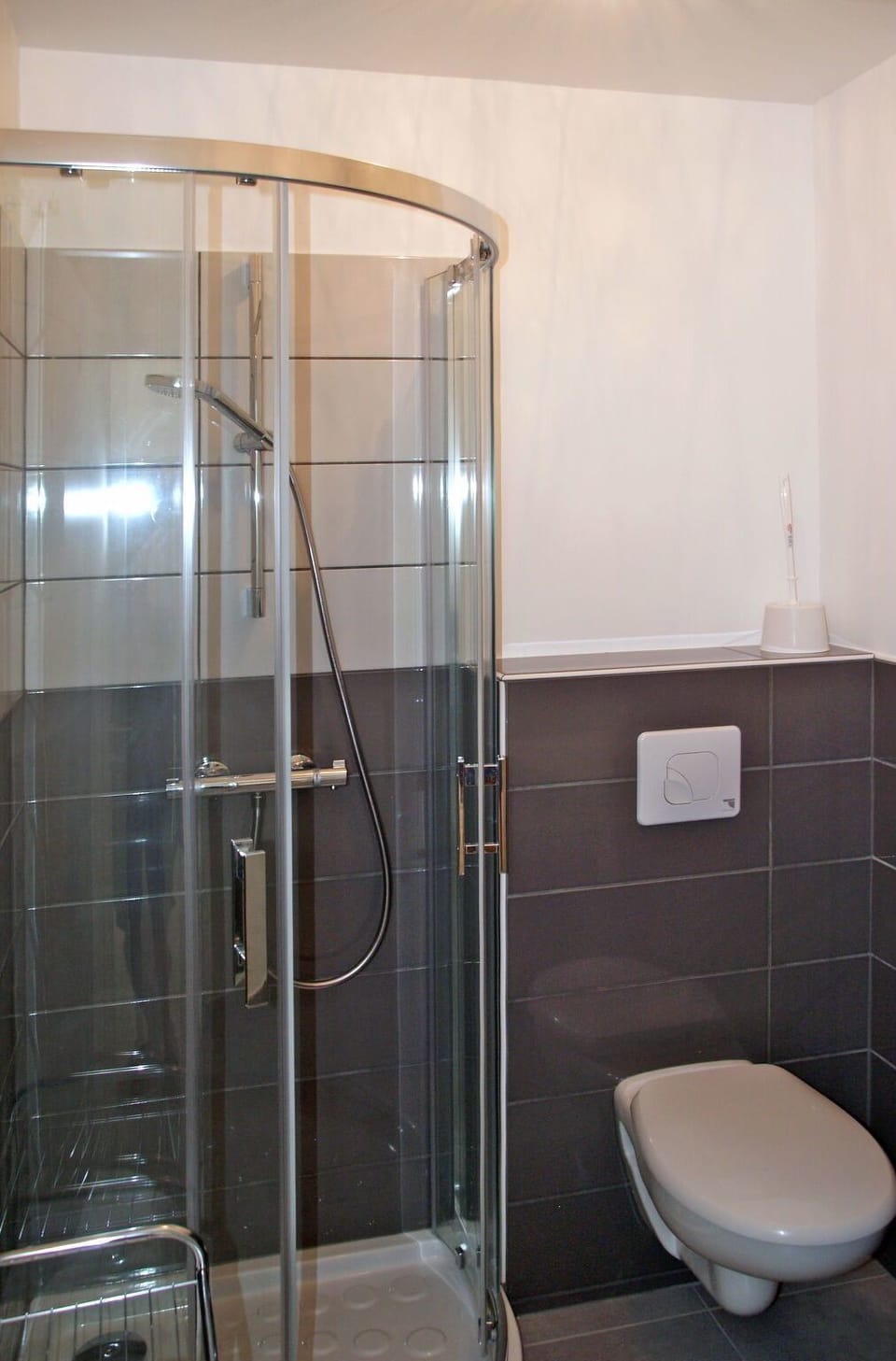 Bathroom, Property, Shower, Room, Shower Door, Tile, Plumbing Fixture, Shower Panel, Glass, Architecture