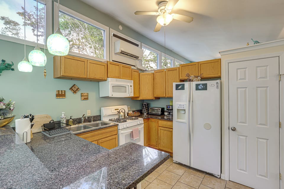 Kitchen | Cooking Basics | Drip Coffee Maker | Breakfast Bar Dining Area