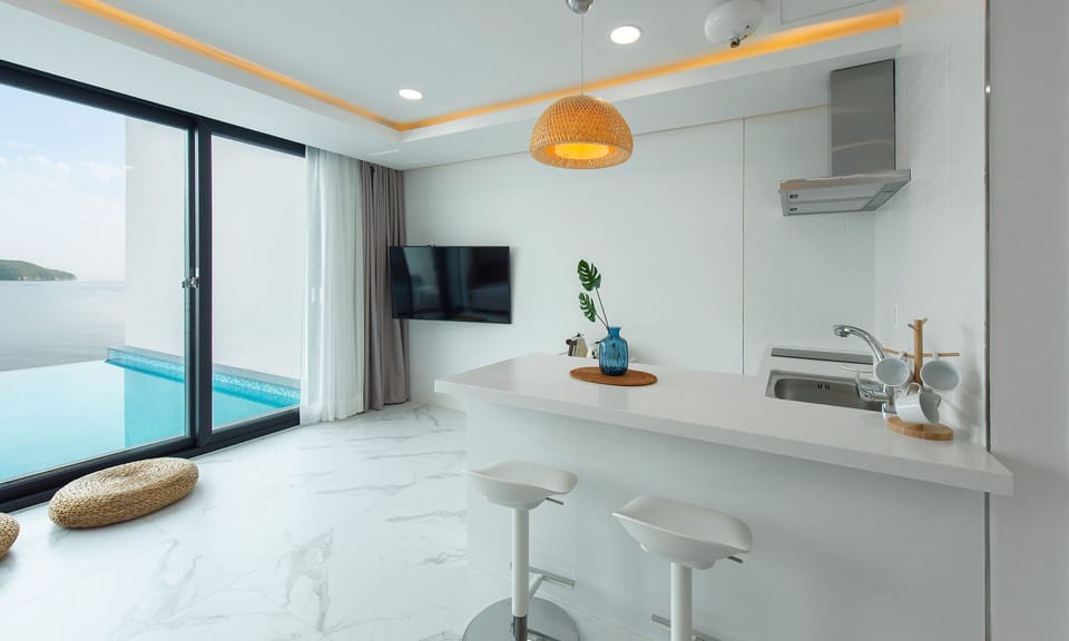Private kitchenette