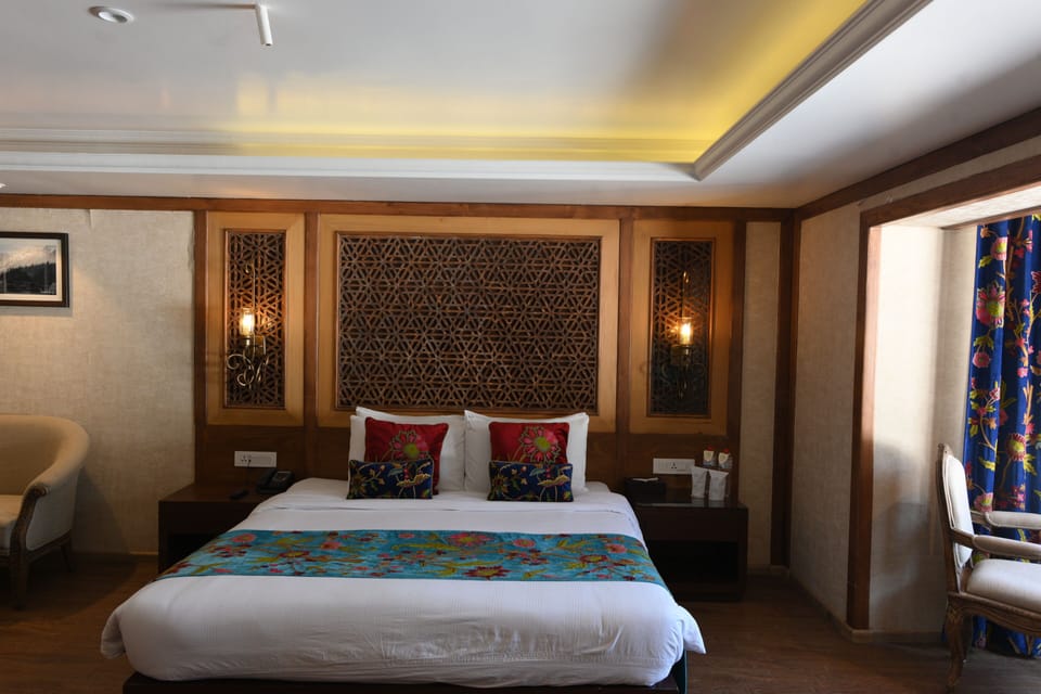 Club Room, 1 Bedroom | Egyptian cotton sheets, premium bedding, in-room safe