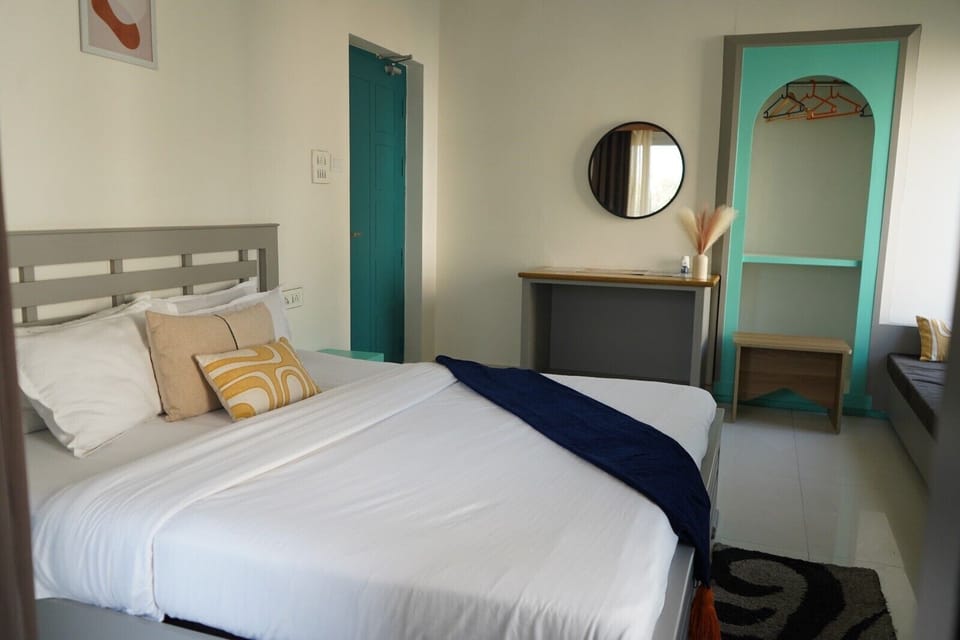 Deluxe Room, Balcony, River View | Free WiFi