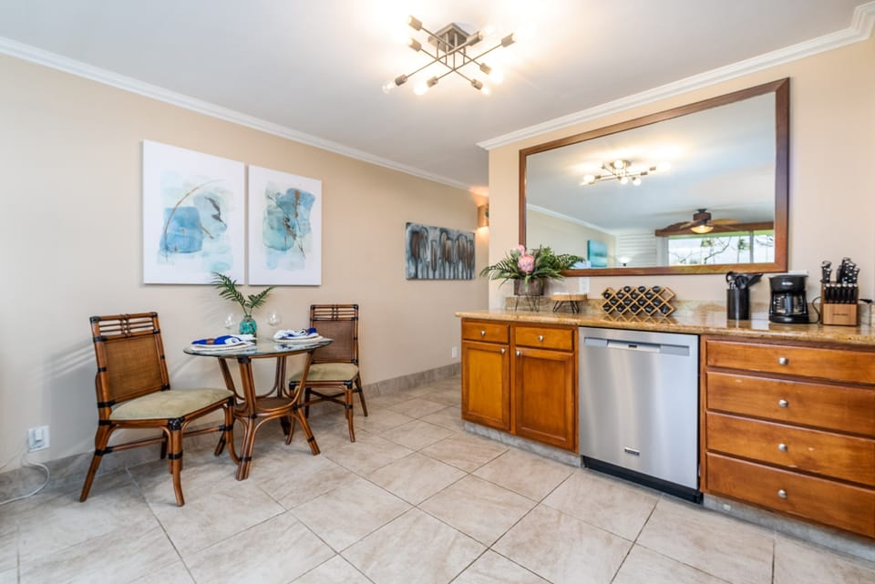 Studio | Dining