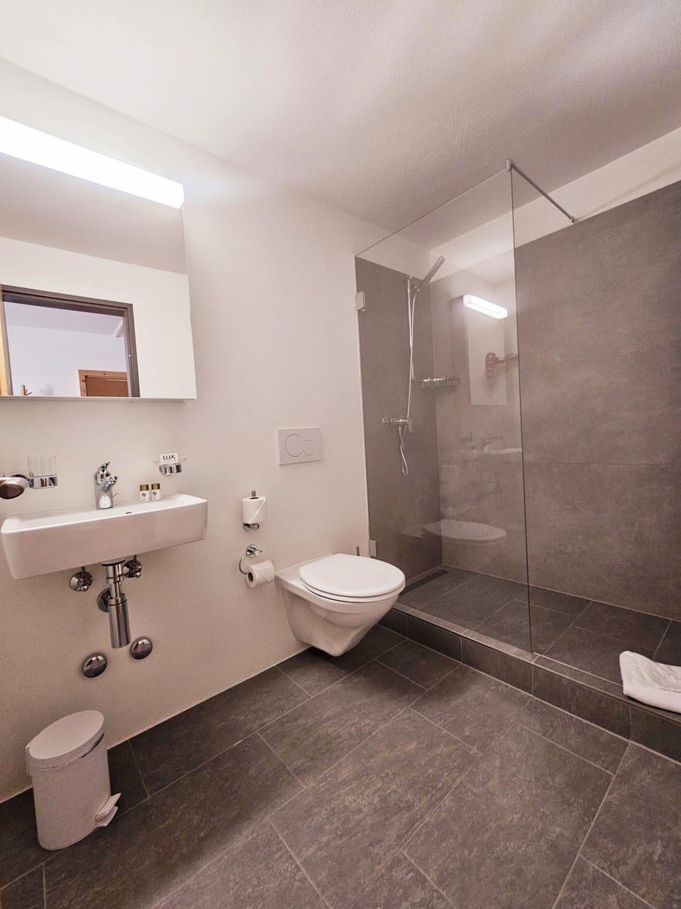 Triple Room | Bathroom | Shower, hair dryer, towels, soap