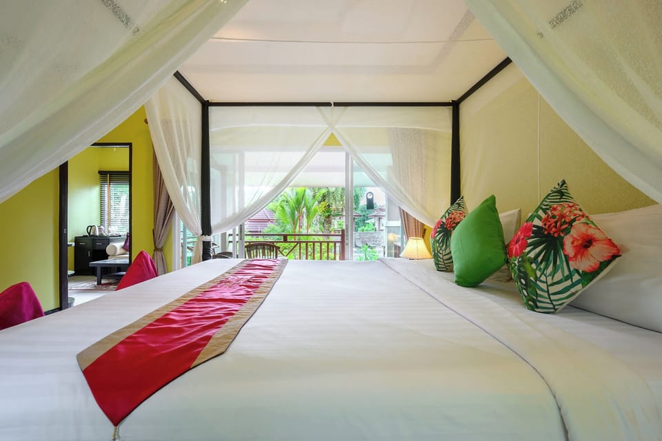 Pool View One Bedroom Villa | Minibar, desk, blackout drapes, free WiFi