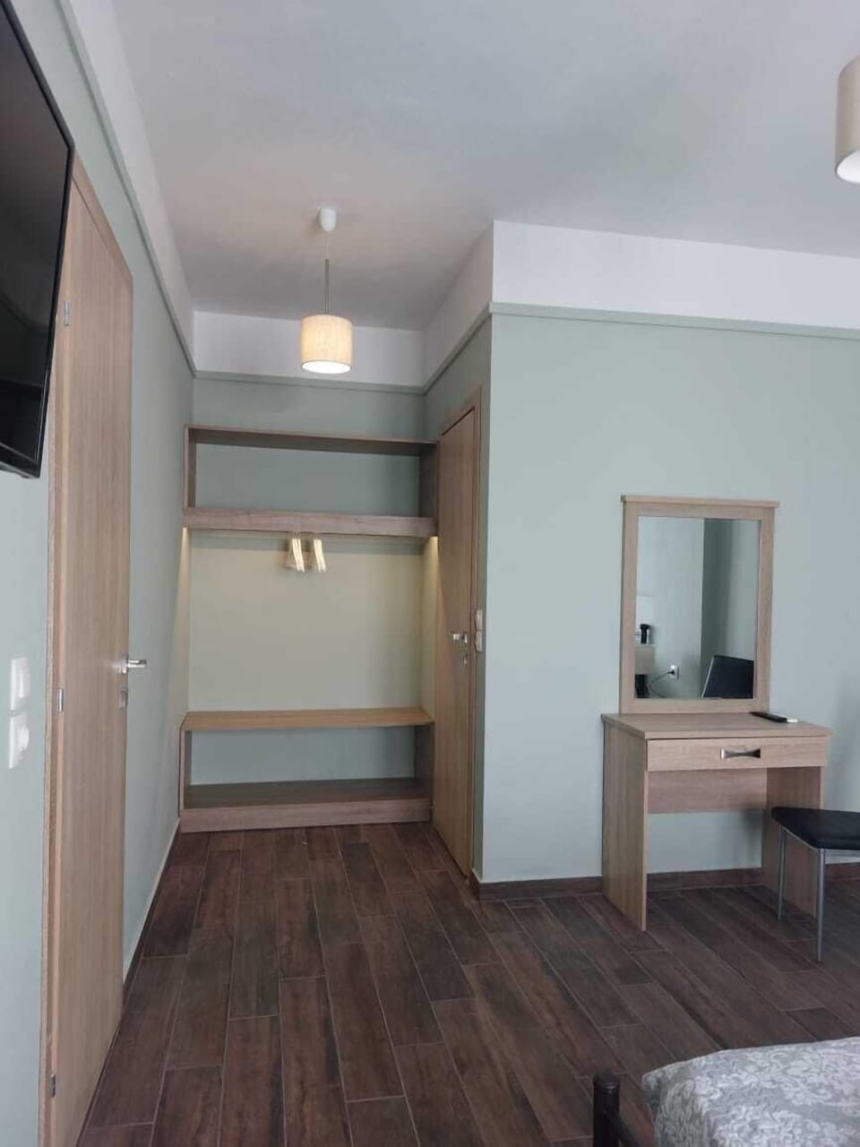 One Bedroom Apartment for 4 people B | Blackout drapes, free WiFi, bed sheets