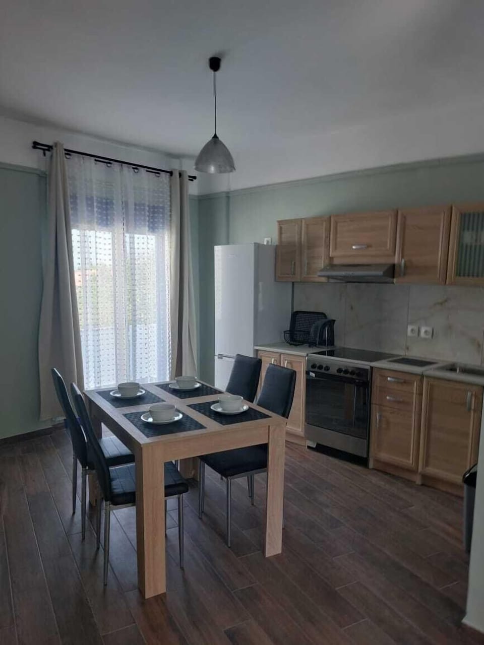 One Bedroom Apartment for 4 people B | Private kitchen | Full-size fridge