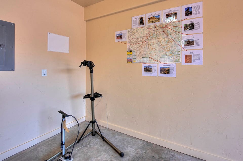 bike stand and pump with tools available in the garage. Map of surrounding trails also posted on the wall!