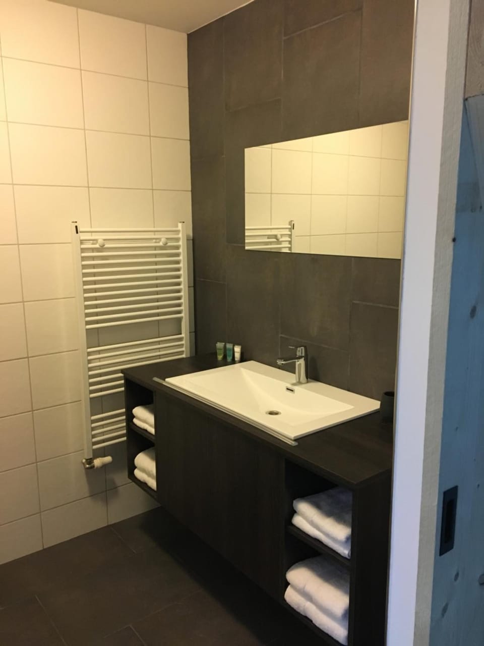 Family Room, Private Bathroom | Bathroom | Shower, hydromassage showerhead, hair dryer, towels