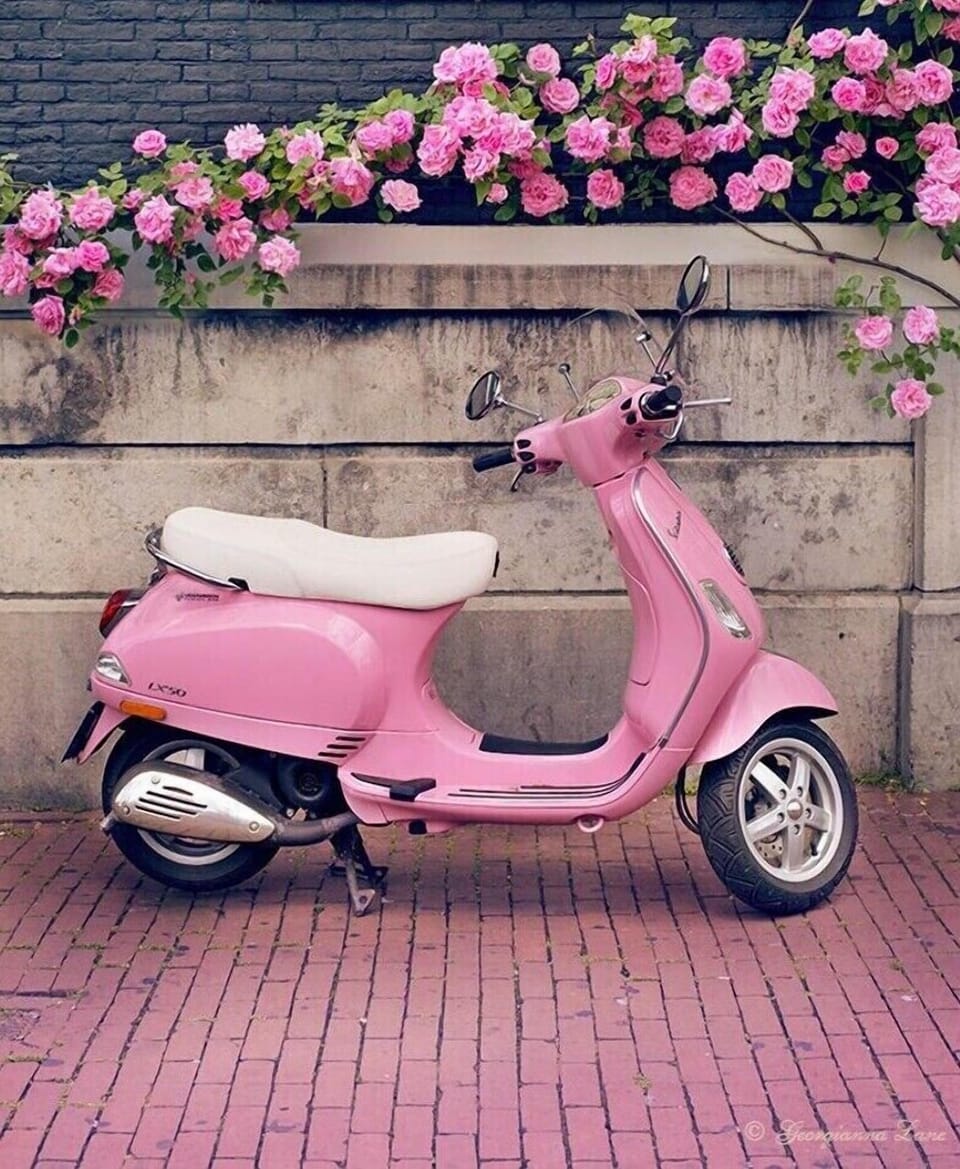 Standard Room, 1 King Bed, Non Smoking | Individually decorated, individually furnished, desk, laptop workspace