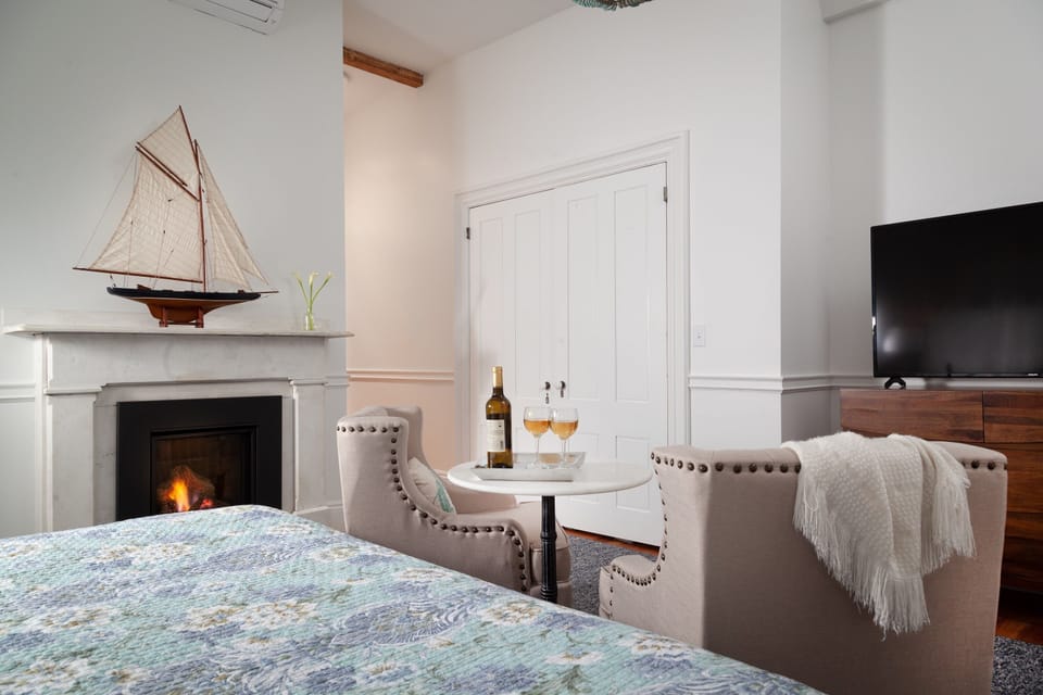 Admiral-Sims-22-Rooms-Newport-3