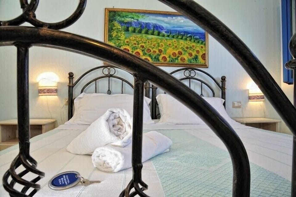 Frette Italian sheets, premium bedding, Select Comfort beds, bed sheets