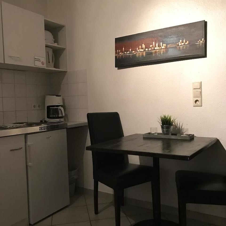 Double or Twin Room | Private kitchen