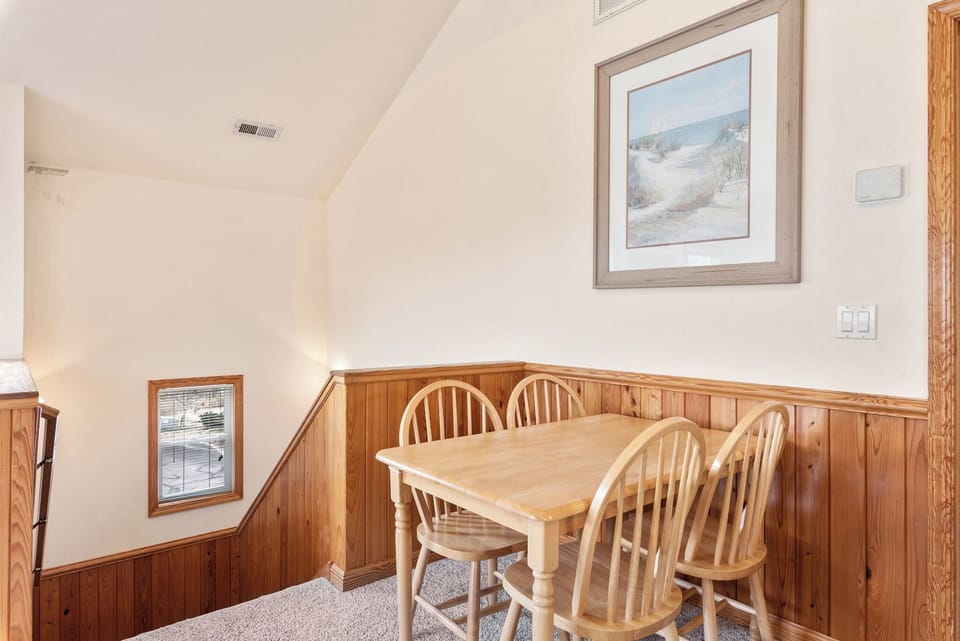 OSM03: Sweet Carolina | Top Level Breakfast Nook