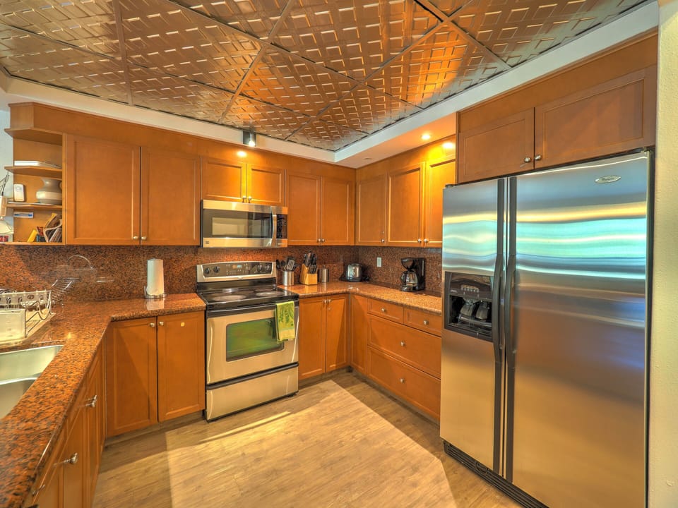 Fully stocked kitchen