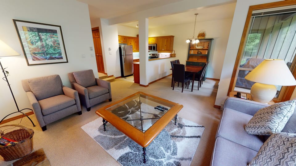 Condo, 2 Bedrooms (03) | Living room | Flat-screen TV, fireplace