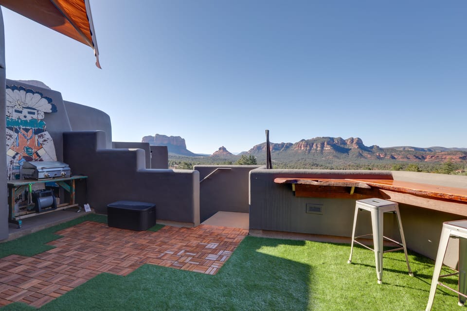 Patio | Lounge Furniture | Grill | Views