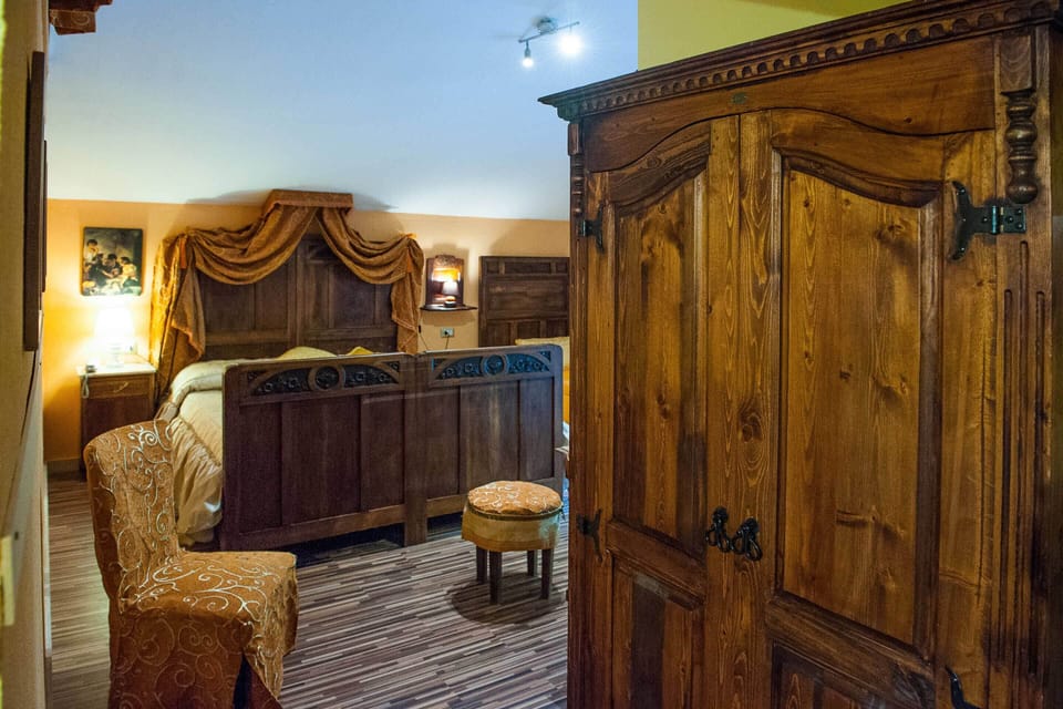 Family Room, Balcony | Soundproofing, WiFi (free), bed sheets
