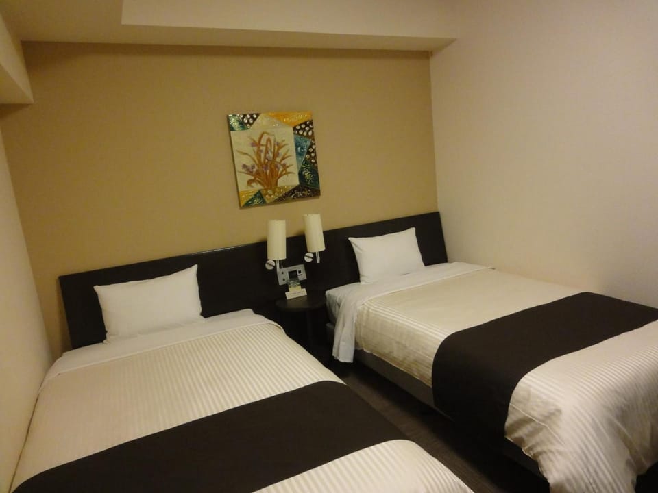 Desk, blackout drapes, iron/ironing board, free WiFi