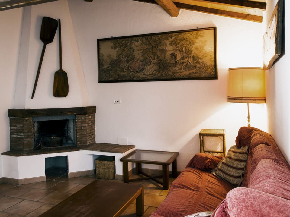 House, 2 Bedrooms (Alloro) | Living area | Flat-screen TV