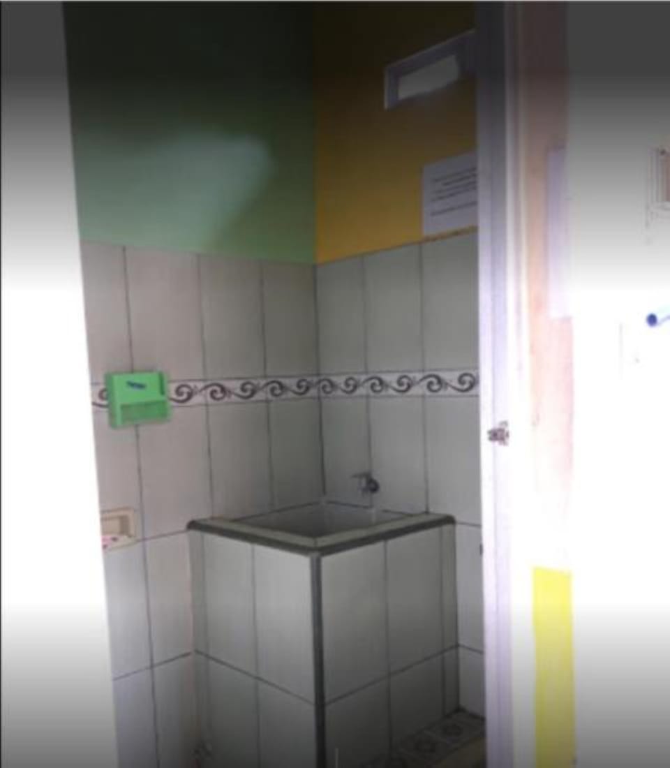 Standard Double with Shared Bathroom | Bathroom | Shower, free toiletries, towels