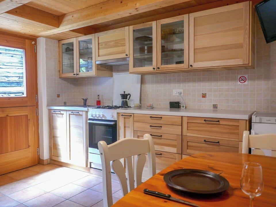Cabinetry, Furniture, Flooring, Kitchen, Wood, Countertop, Interior Design, Kitchen Appliance, Cupboard, Drawer