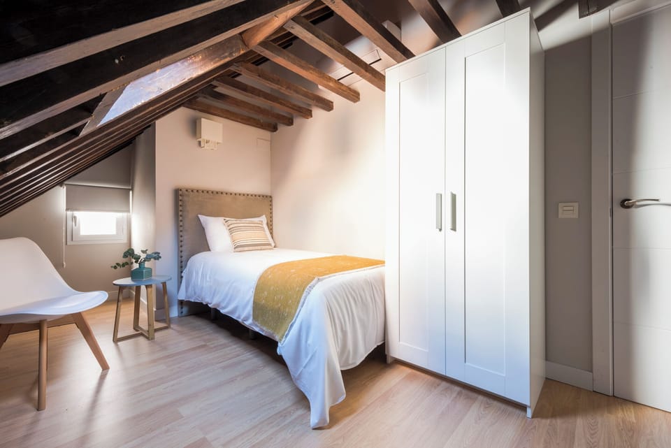 Apartment (2 Bedrooms) | 2 bedrooms, soundproofing, iron/ironing board, free WiFi