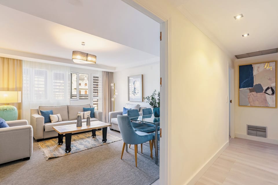Apartment (4 Bedrooms) | Living area | 32-inch flat-screen TV with cable channels, TV