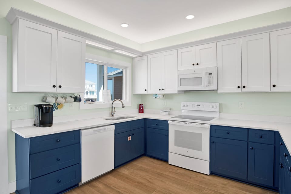 The kitchen comes fully equipped for all of your cooking needs